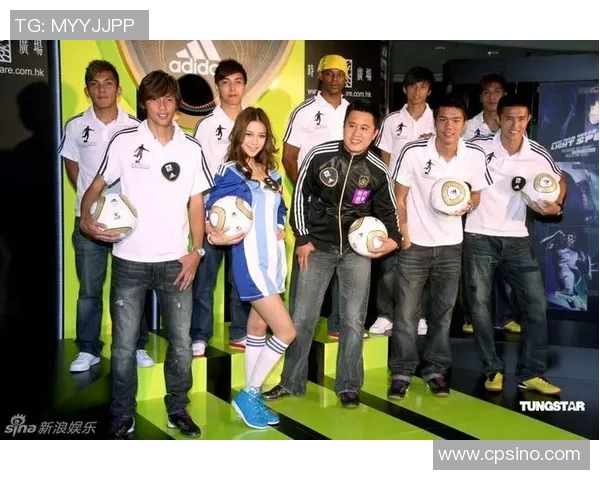 当足球明星化身观众时他们的身份与心态如何转变探讨与分析